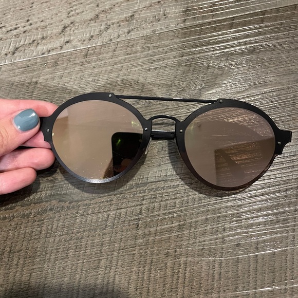 Illesteva Accessories - illesteva sunglasses!